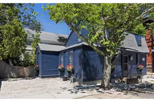 15 Willow St, Newport, RI 02840 - Photo 2