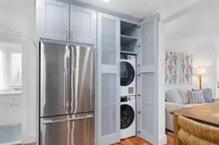 17 Willow St, Newport, RI 02840 - Photo 8