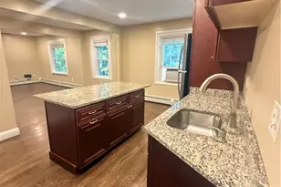 104 John St, Providence, RI 02906 - Photo 2