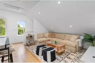 17 Willow Street #3, Newport, RI 02840 - Photo 6