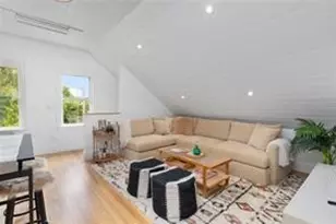 17 Willow St, Newport, RI 02840 - Photo 6