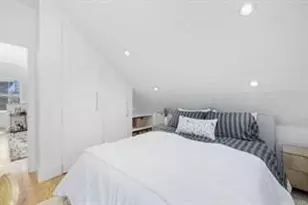 17 Willow St, Newport, RI 02840 - Photo 14