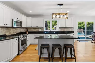 134 Wickham Road, North Kingstown, RI 02852 - Photo 18