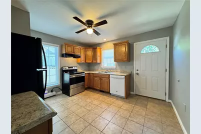 180 Berkshire Street #A, Providence, RI 02908 - Photo 4