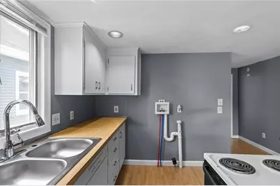 154 Mount Saint Charles Avenue, Woonsocket, RI 02895 - Photo 28
