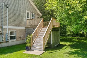 32 Prince Henry Ave, Portsmouth, RI 02871 - Photo 2