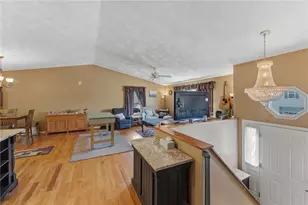 199 Winthrop St, Woonsocket, RI 02895 - Photo 6