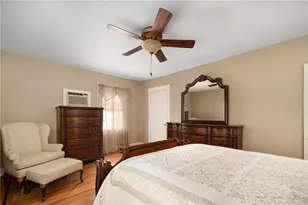 335 Doyle Ave, Providence, RI 02906 - Photo 16
