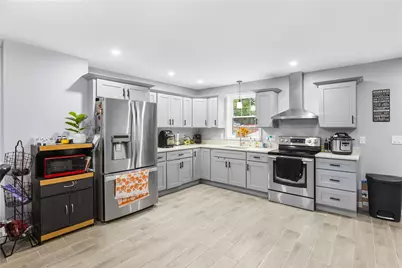 872 Branch Avenue, Providence, RI 02904 - Photo 30