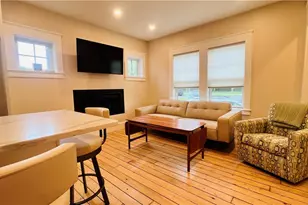 35 Memorial Blvd, Newport, RI 02840 - Photo 14