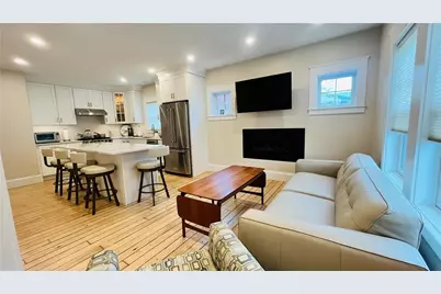 35 Memorial Boulevard #1, Newport, RI 02840 - Photo 8