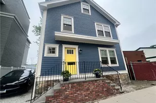 35 Memorial Blvd, Newport, RI 02840 - Photo 26