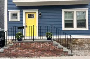 35 Memorial Blvd, Newport, RI 02840 - Photo 28