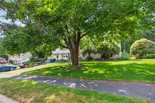27 Metro Dr, Coventry, RI 02816 - Photo 36