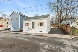 27 Padelford St, Providence, RI 02906 - Photo 4