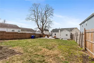 27 Padelford St, Providence, RI 02906 - Photo 38