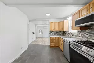 116 Ardway Ave, Warwick, RI 02889 - Photo 10