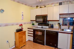 185 Manville Hill Rd Rd, Cumberland, RI 02864 - Photo 18