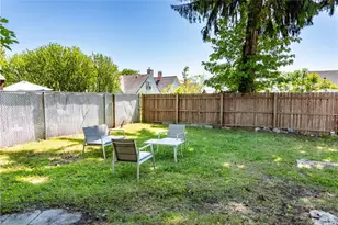33 Ridge St St, Cranston, RI 02920 - Photo 6