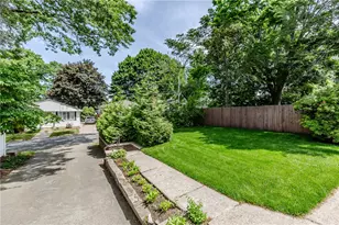 111 Isabella Ave, Providence, RI 02908 - Photo 36