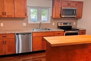 28 Gooding St, Pawtucket, RI 02860 - Photo 2