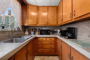 20 Bainbridge Ave, Providence, RI 02909 - Photo 20