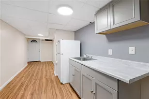 243 Killingly St, Providence, RI 02909 - Photo 16