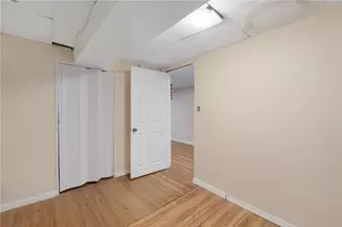 243 Killingly St, Providence, RI 02909 - Photo 18