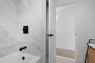 25 Stoneham St, Cranston, RI 02920 - Photo 28