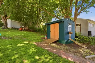 1536 Main Rd, Tiverton, RI 02878 - Photo 32