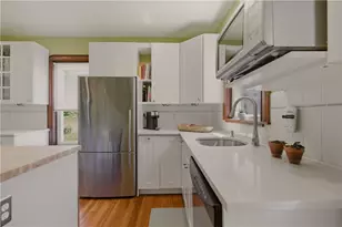 1536 Main Rd, Tiverton, RI 02878 - Photo 6