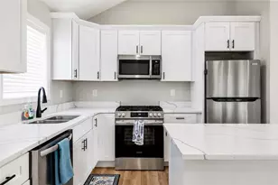 63 Chester Ave, Providence, RI 02907 - Photo 4