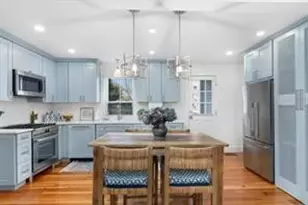 17 Willow St, Newport, RI 02840 - Photo 10