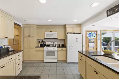 550 Algonquin Drive, Warwick, RI 02888 - Photo 14