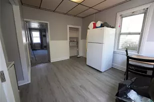 8 Washington St, Pawtucket, RI 02860 - Photo 4