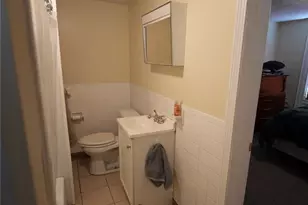 8 Washington St, Pawtucket, RI 02860 - Photo 18