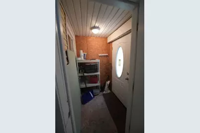 8 Washington Street, Pawtucket, RI 02860 - Photo 14