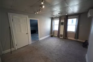 8 Washington St, Pawtucket, RI 02860 - Photo 8