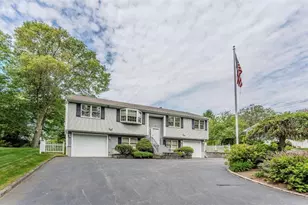58 Brush Hill Rd, Narragansett, RI 02882 - Photo 1
