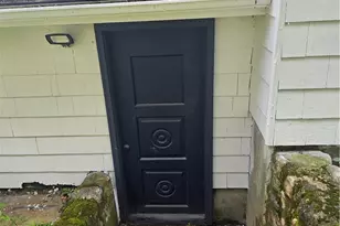26 Fornelli St, West Warwick, RI 02893 - Photo 20