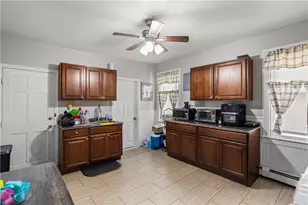 12 Quince St, Providence, RI 02905 - Photo 10