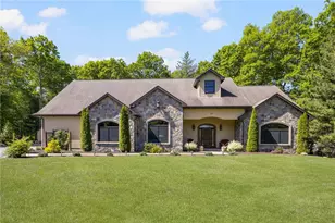 19 Blacksburt Ct, North Kingstown, RI 02874 - Photo 2