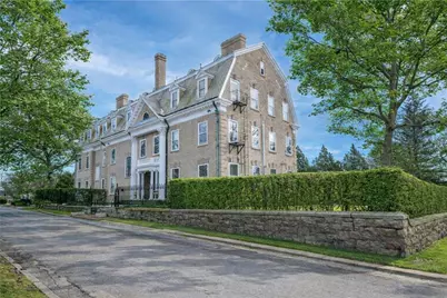 1 Oakwood Terrace #7, Newport, RI 02840 - Photo 2