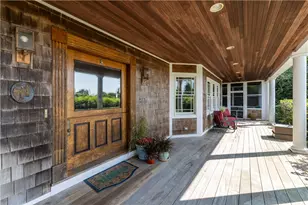 365 Boston Neck Rd, Narragansett, RI 02882 - Photo 8