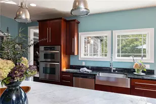 365 Boston Neck Rd, Narragansett, RI 02882 - Photo 12