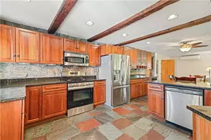 52 Wildwood Ave, East Providence, RI 02916 - Photo 6