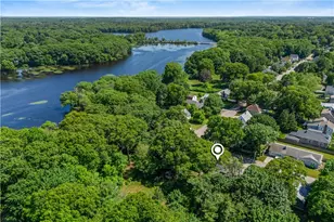 52 Wildwood Ave, East Providence, RI 02916 - Photo 4