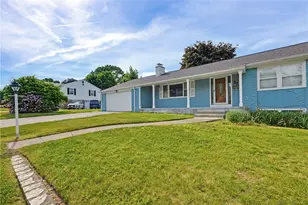 32 Brookfarm Rd, North Providence, RI 02904 - Photo 2