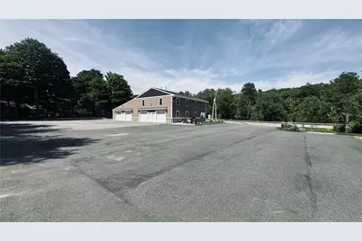660 Putnam Pike, Glocester, RI 02814 - Photo 2