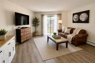 3940 Post Rd, Warwick, RI 02886 - Photo 2